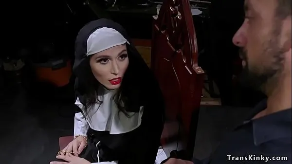 أفلام ساخنة Beautiful brunette shemale nun punishes repairman sinner DJ and makes him on deep throat blowjob دافئة