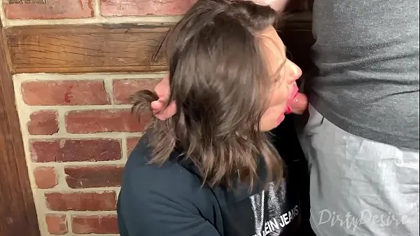 گرم Facefucking a youtuber with pulsating cumshot in her mouth گرم فلمیں