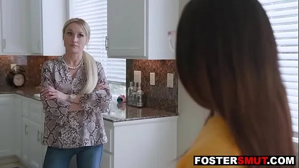 뜨거운 Teen stepdaughter threesome fucked by foster parents 따뜻한 영화