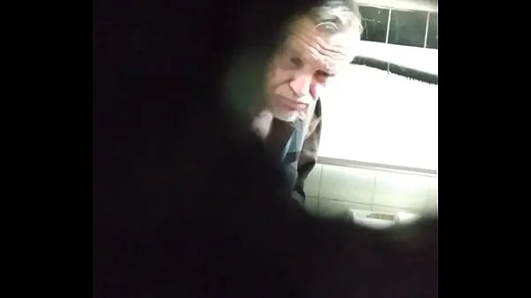 Hotte Spying On White Guy in Bathroom One varme film