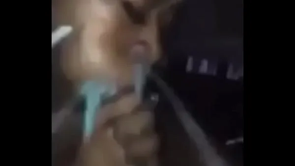 Hete Exploding the black girl's mouth with a cum warme films