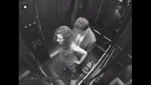 Vroči Fucking in the elevator topli filmi