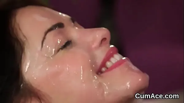 गर्म Horny looker gets jizz load on her face gulping all the sperm गर्म फिल्में