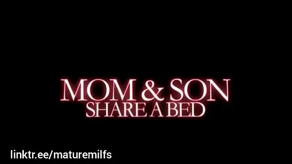 Quente Madrasta e filho excitados compartilhando a cama: Encontre mais aqui Filmes quentes