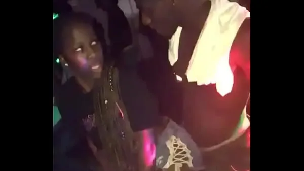 Menő Nigerian guy grind on his girlfriend meleg filmek