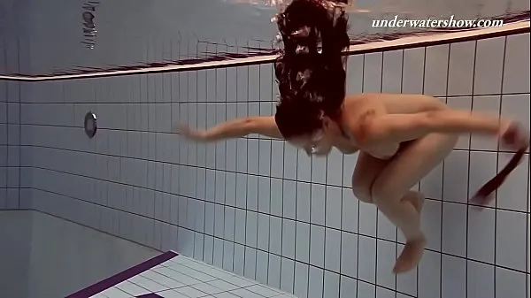 Hot Russian teenie swims naked in the pool Film hangat yang hangat