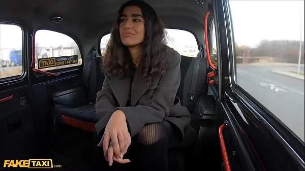 뜨거운 Fake Taxi Asian babe gets her tights ripped and pussy fucked by Italian cabbie 따뜻한 영화