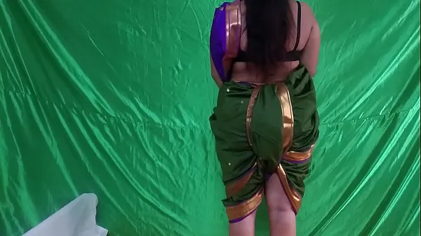 Menő Indian Aunty's hot figure fucks in such a way that water comes out of my cock meleg filmek