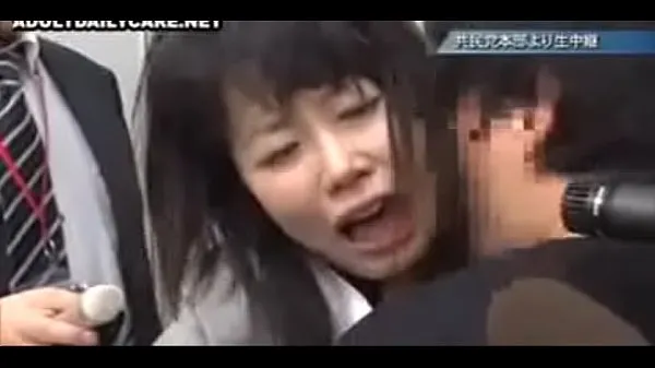 ภาพยนตร์ยอดนิยม Japanese wife undressed,apologized on stage,humiliated beside her husband 02 of 02-02 เรื่องอบอุ่น