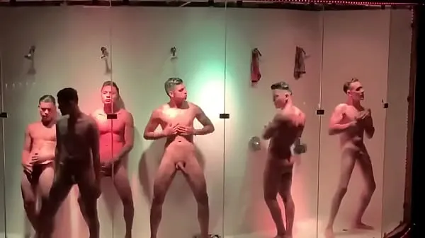 Hotte strippers in gay club varme film