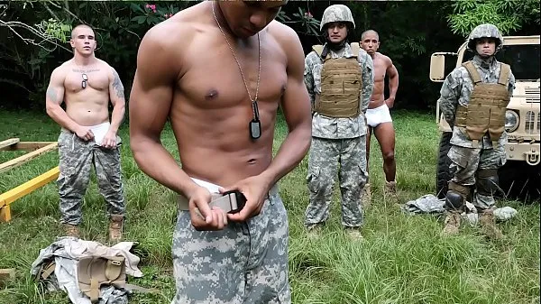 뜨거운 Horny soldiers training before their gangbang 따뜻한 영화