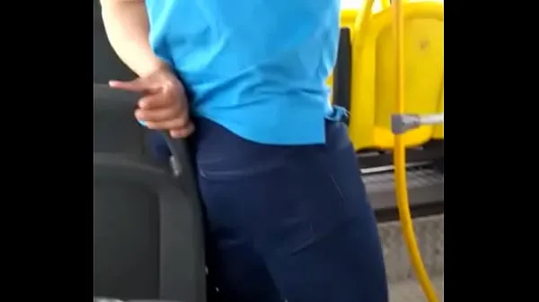 Hotte pissed on the bus varme film