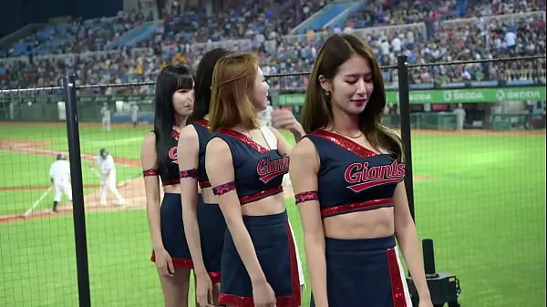 گرم Official Account [Meow Dirty] Korean Cheerleaders Halftime Dance گرم فلمیں