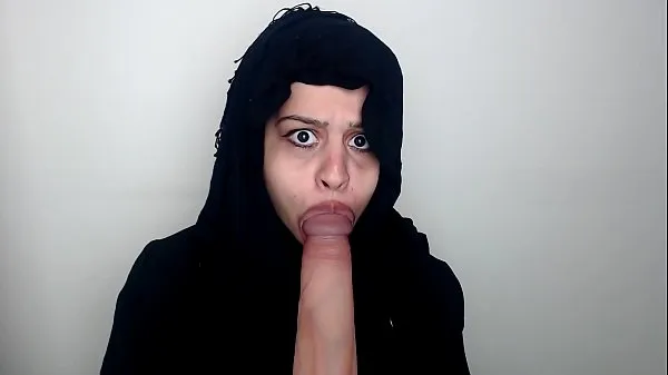 Žhavé This INDIAN bitch loves to swallow a big, hard tongue is amazing žhavé filmy