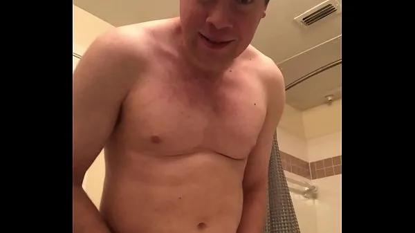 Heiße Dude 2020 Masturbationsvideo 25 (mit Cumshot, viel Stöhnen und einigen wirklich seltsamen Gedanken über den männlichen Körperwarme Filme