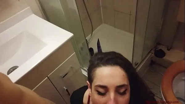 뜨거운 Jessica Get Court Sucking Two Cocks In To The Toilet At House Party!! Pov Anal Sex 따뜻한 영화