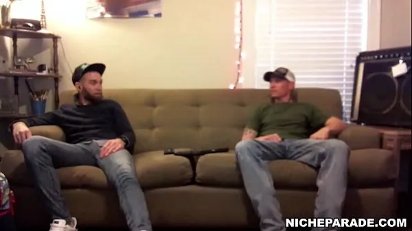 热NICHE PARADE - Hidden Cam Footage Of Two Straight Guys Off In My Hostel温暖的电影