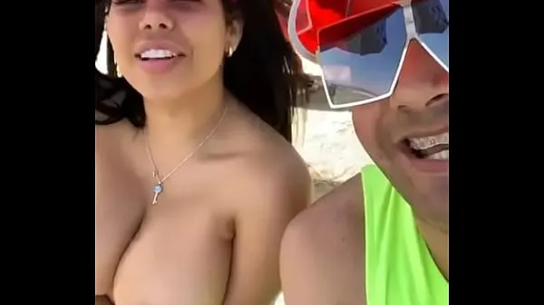 Hete Rich tits on a nude beach warme films