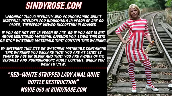Hotte Red-white stripped lady anal wine bottle destruction varme film
