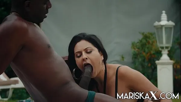 Hotte MARISKAX Mariska gets fucked by black cock outside varme film