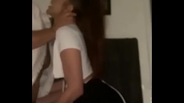 Vroči Tiny Teen Gets Fucked By Her Step-brother at Family Party topli filmi