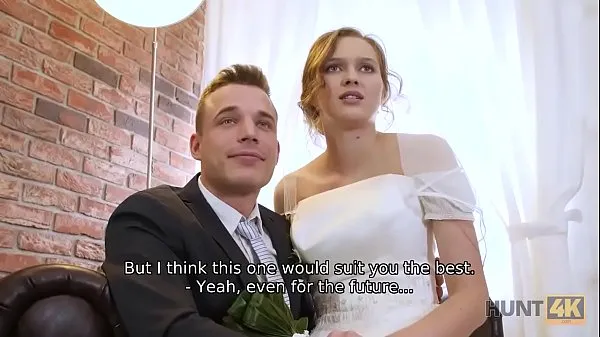 Hotte HUNT4K. Cute teen bride gets fucked for cash in front of her groom varme filmer