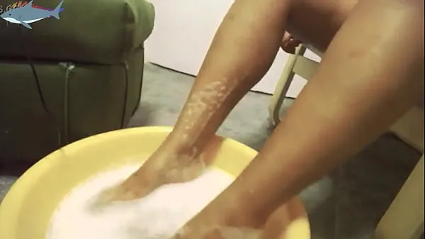 Hotte Girl Footjob Rubber Dick Dirty Feet - Foot Fetish varme film