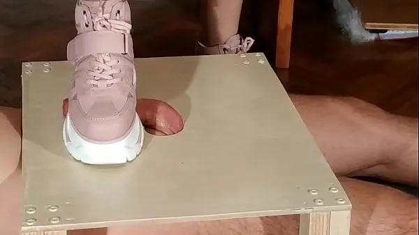 गर्म Domina cock stomping slave in pink boots (magyar alázás) pt1 HD गर्म फिल्में