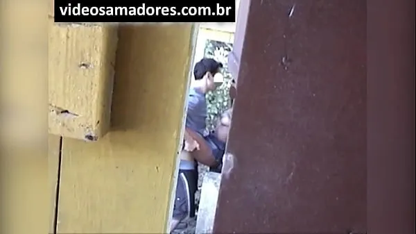 Populárne Voyeur catches black teen having sex, but is discovered with the camera horúce filmy