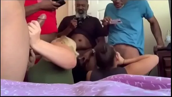 Thick Ass White Girls let the whole House BBCs from Films chauds