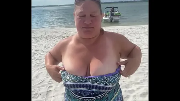 Hot Slutty Bbw duca wife flashes her big tits on a public beach warm Movies