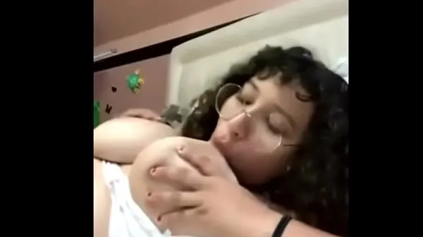 Heiße Chubby Latina Teen Playing With Her Big Natural Titswarme Filme