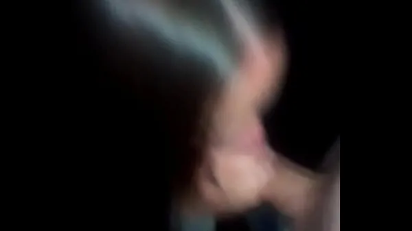 My girlfriend sucking a friend's cock while I film Film hangat yang hangat