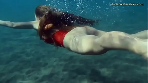 Hot Underwatershow erotic young models in water warm Movies