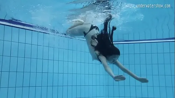 뜨거운 Small tits teen Umora Bajankina underwater 따뜻한 영화