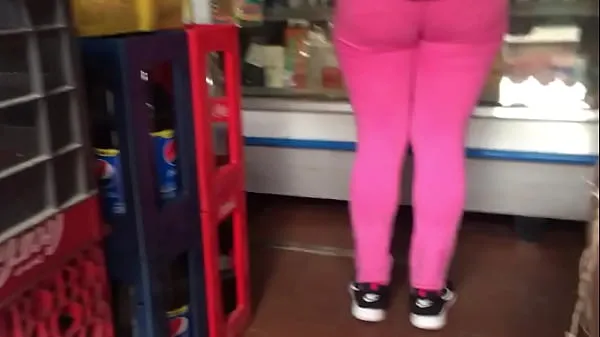 Quente Big ass mature in pink leggings Filmes quentes