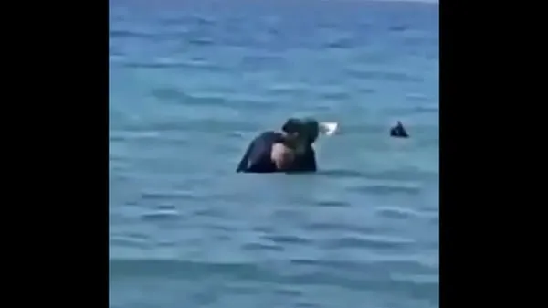 뜨거운 Syrians fuck his wife in the middle of the sea 따뜻한 영화