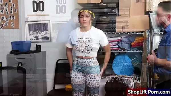Hotte Store officer fucking a latina costumer varme film