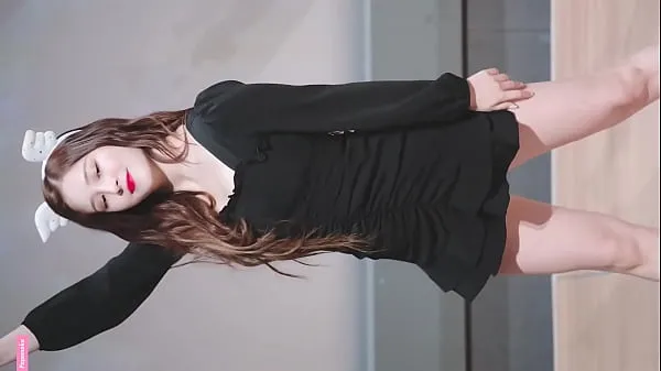 Compte officiel [Meow dirty] L'actrice coréenne Nancy jupe moulante noire sexy hot dance version close-up Films chauds