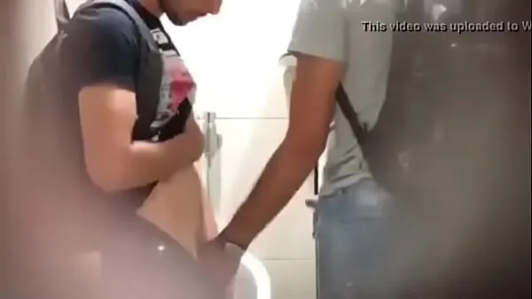 Blowjob in public bathroom Filem hangat panas
