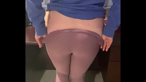 गर्म Cute ass used for cumdump while shaking it like a teasing thot. I wouldn’t let him fuck me for a few weeks so begged to jack off गर्म फिल्में