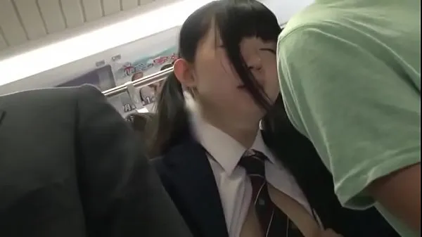 Heiße Mix aus heißen Teen japanischen Schulmädchen, die misshandelt werdenwarme Filme