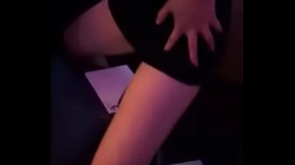 Gorące KTV waitress uses her pussy to writeciepłe filmy