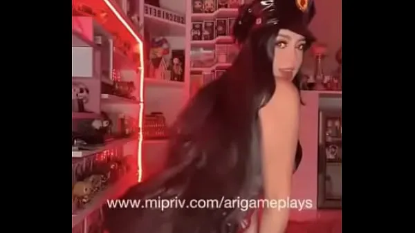 Nóng Video of Arigameplays showing that she is a real SLUT Phim ấm áp
