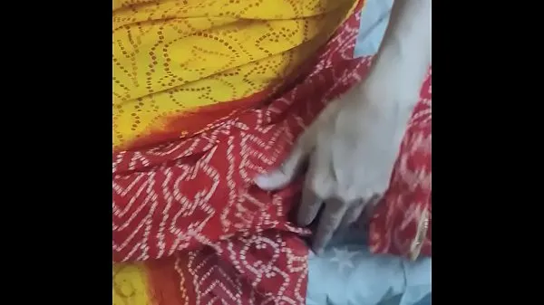 热Indian Hot Sexy Sari Aunty fucked by a Young Guy温暖的电影