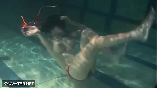 Menő Super hot sister Anna Siskina with big tits in the swimming pool meleg filmek