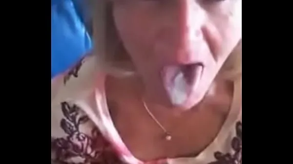 Hotte She swallows all my cum varme film