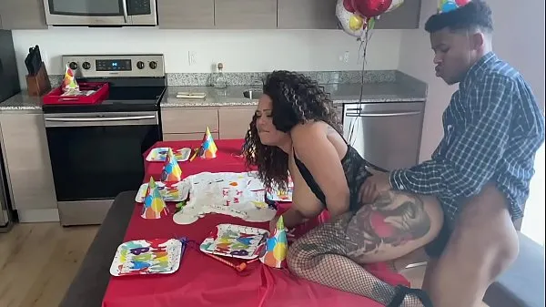 Hete nobody came to my bday party so my stepmom gave me an extra surprise... pt1 warme films