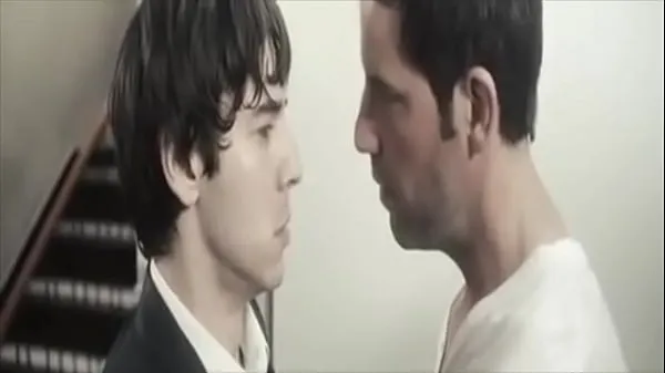 Žhavé Hot Kissing featuring two male actors from Mainstream Movies žhavé filmy