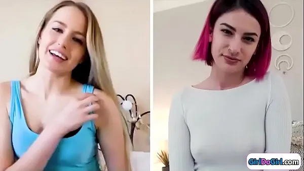 Kuumia Almost married lesbians are in separate rooms but can small tits blonde gets naked and her gf rubs her pussy on her masturbation gf lämpimiä elokuvia
